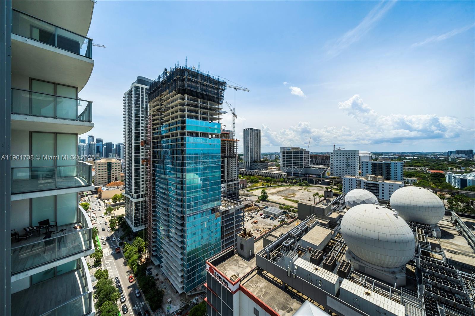851 NE 1st AVE #2106, Miami FL 33132