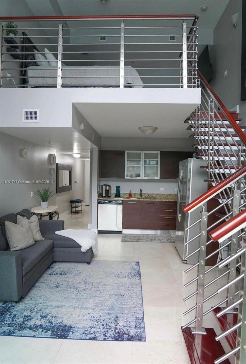 41 SE 5th St #705, Miami FL 33131