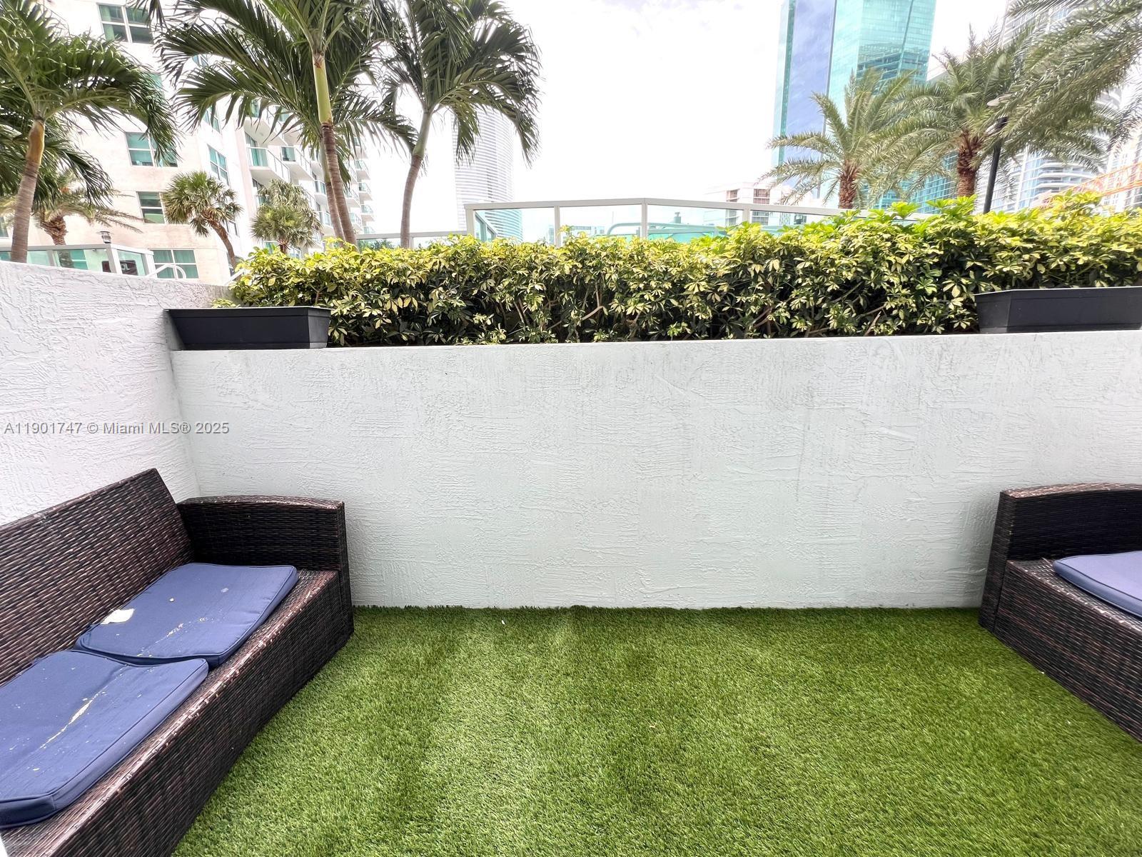 41 SE 5th St #705, Miami FL 33131