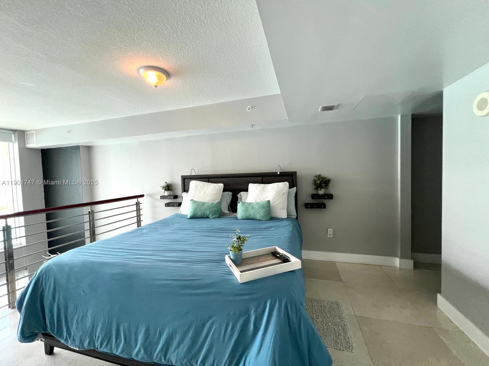 41 SE 5th St #705, Miami FL 33131