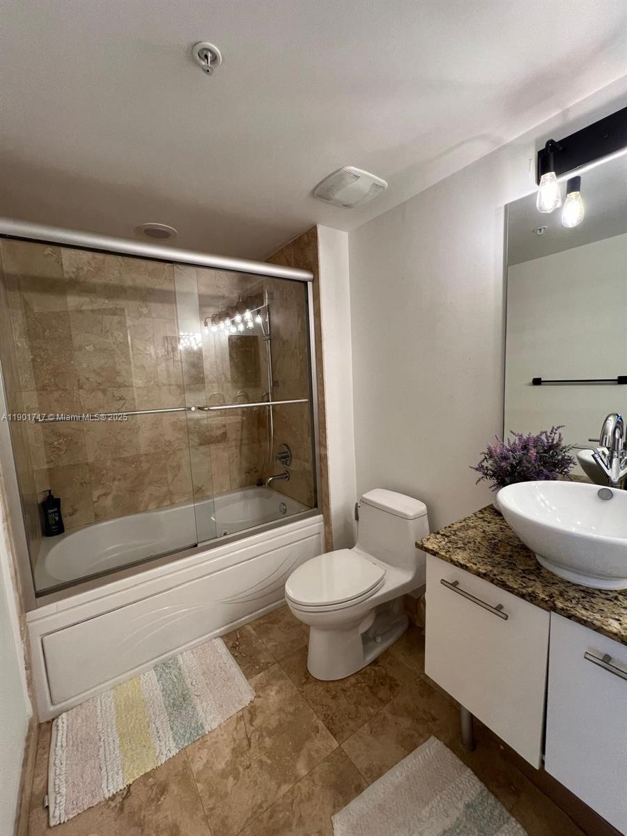41 SE 5th St #705, Miami FL 33131