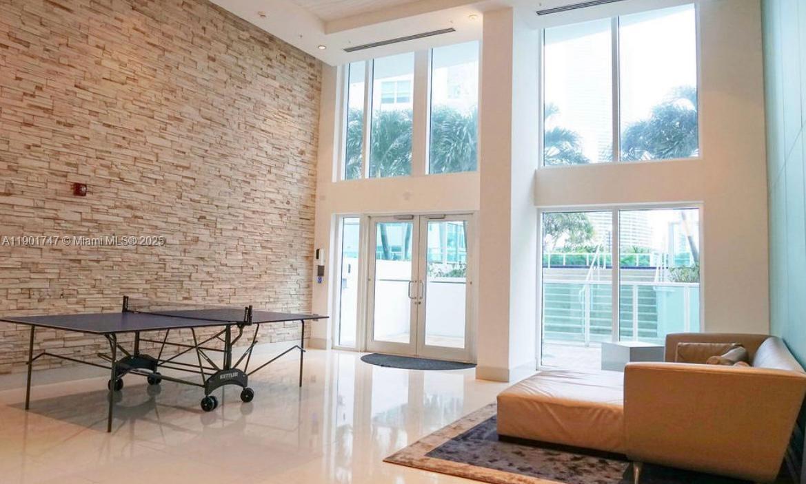 41 SE 5th St #705, Miami FL 33131