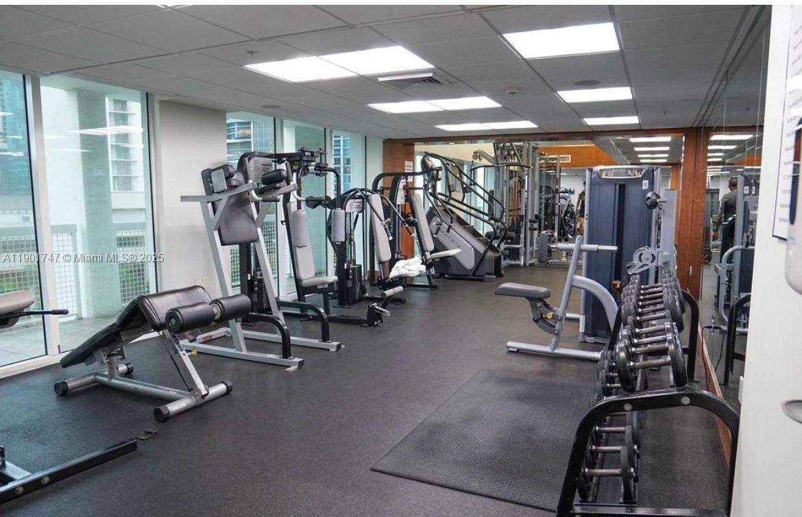41 SE 5th St #705, Miami FL 33131