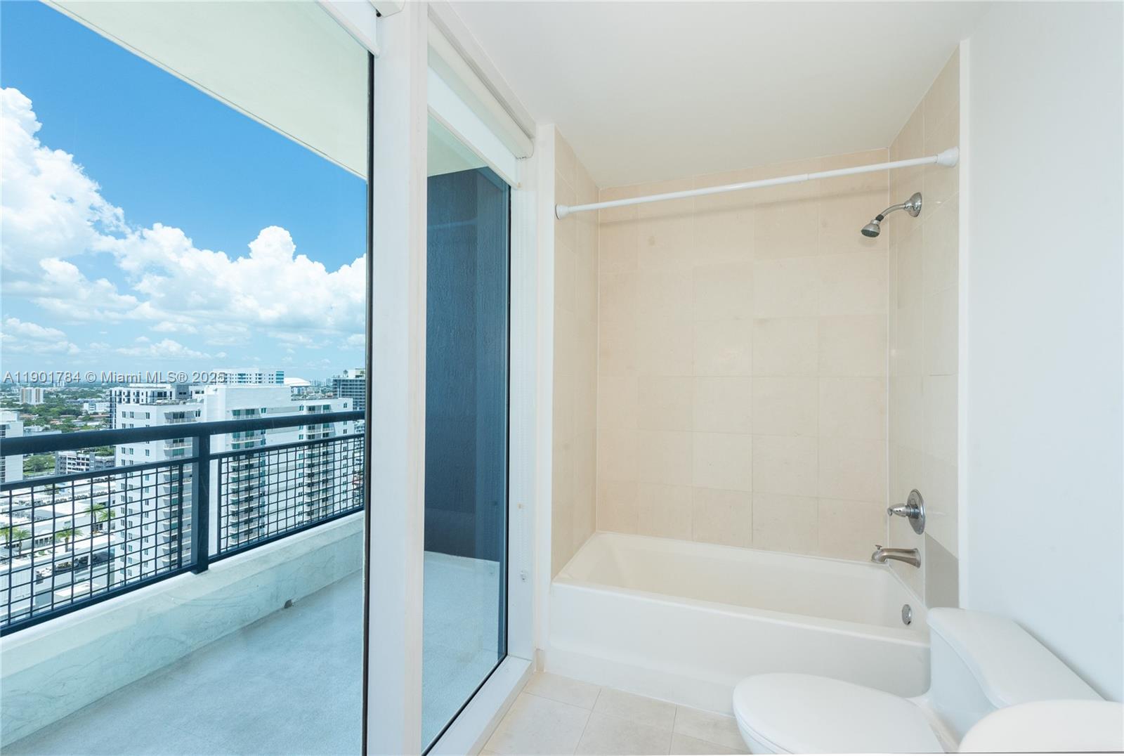 60 SW 13th St #2019, Miami FL 33130