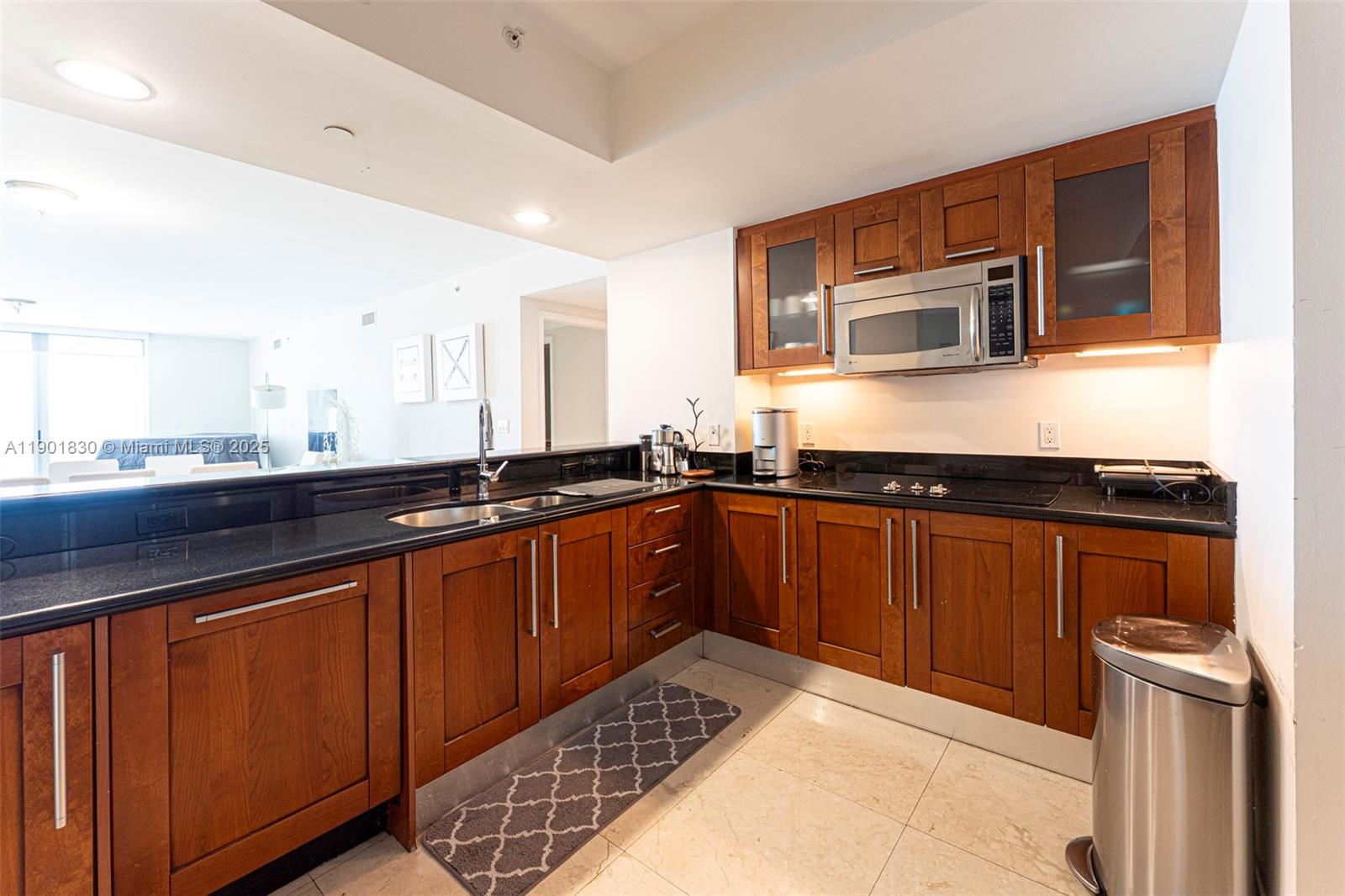 3301 NE 183rd St #2405, Aventura FL 33160