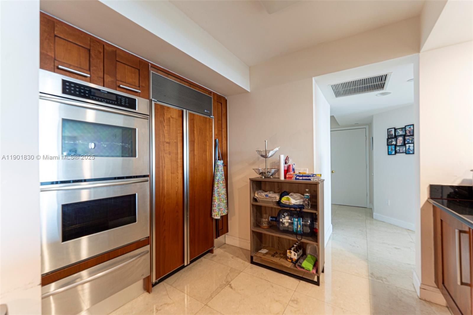 3301 NE 183rd St #2405, Aventura FL 33160