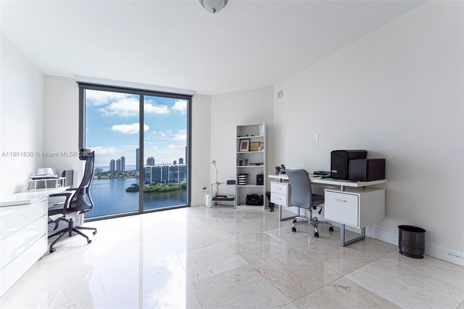 3301 NE 183rd St #2405, Aventura FL 33160