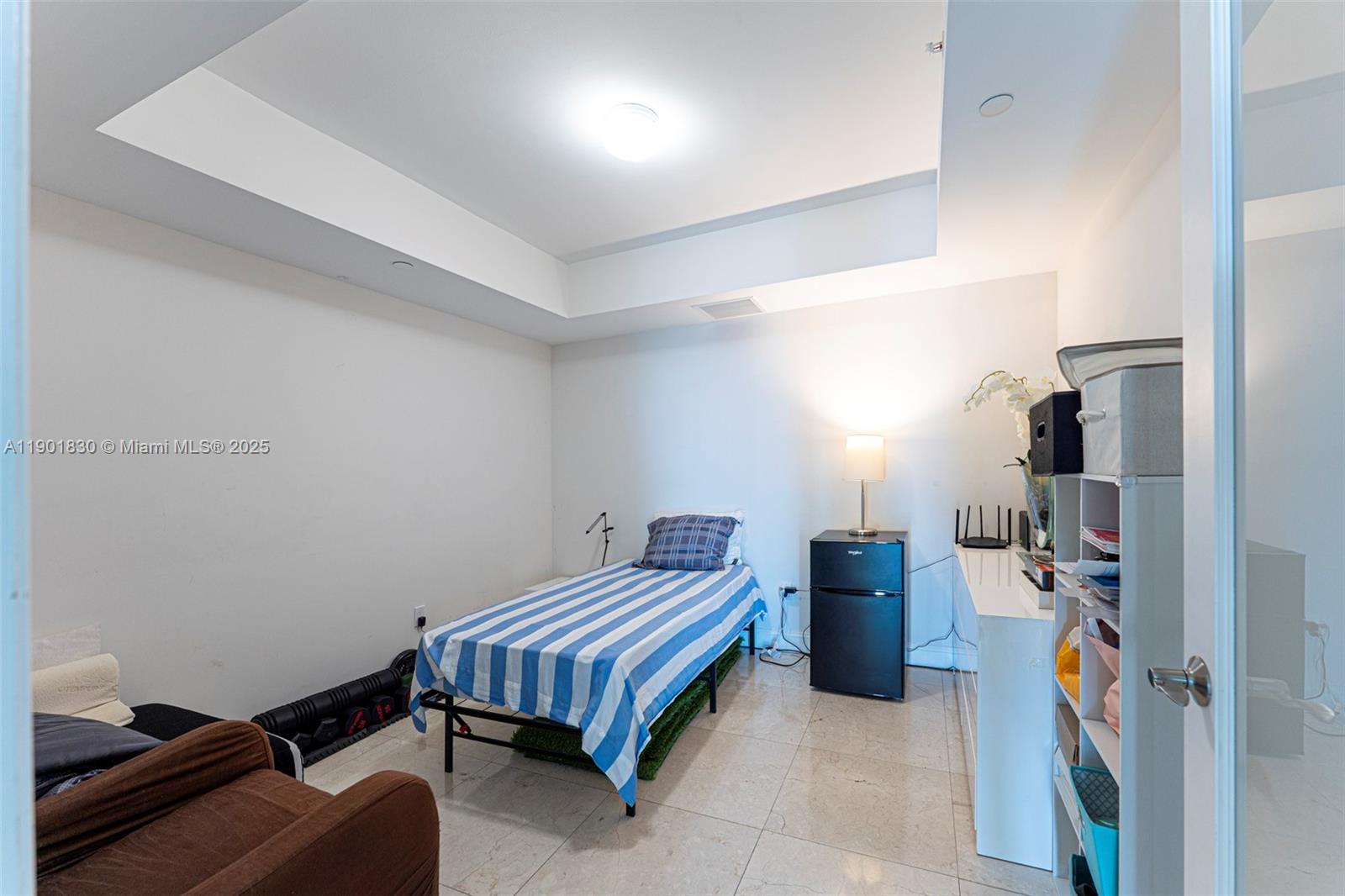 3301 NE 183rd St #2405, Aventura FL 33160
