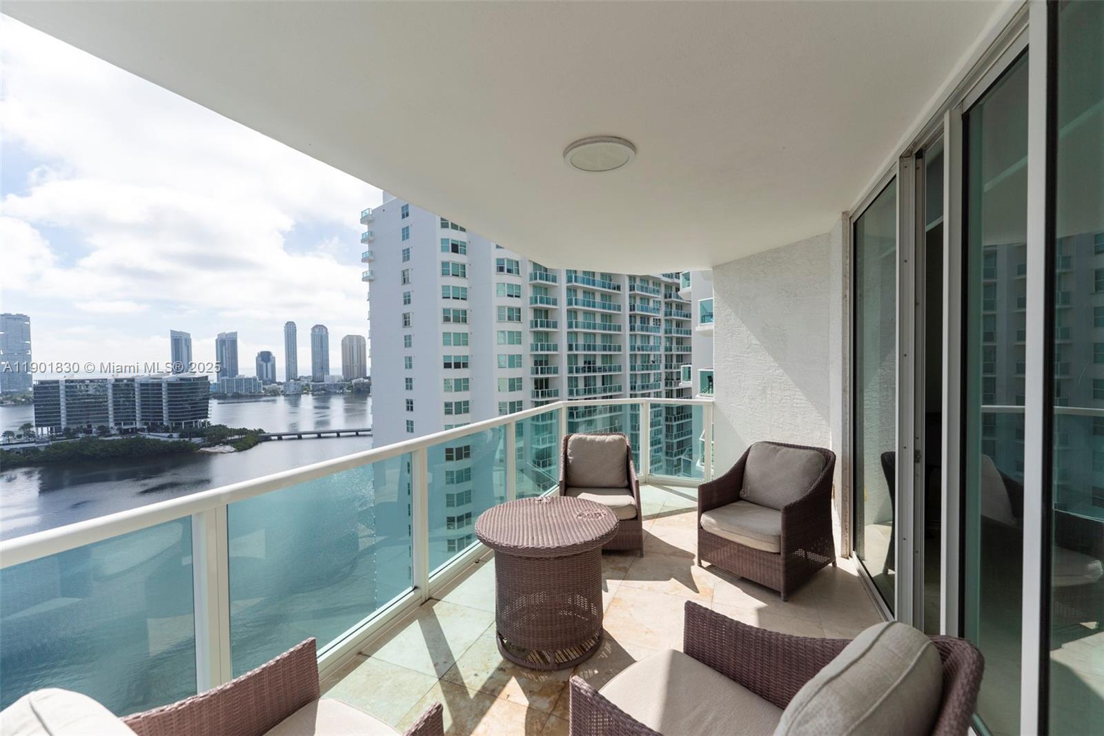 3301 NE 183rd St #2405, Aventura FL 33160