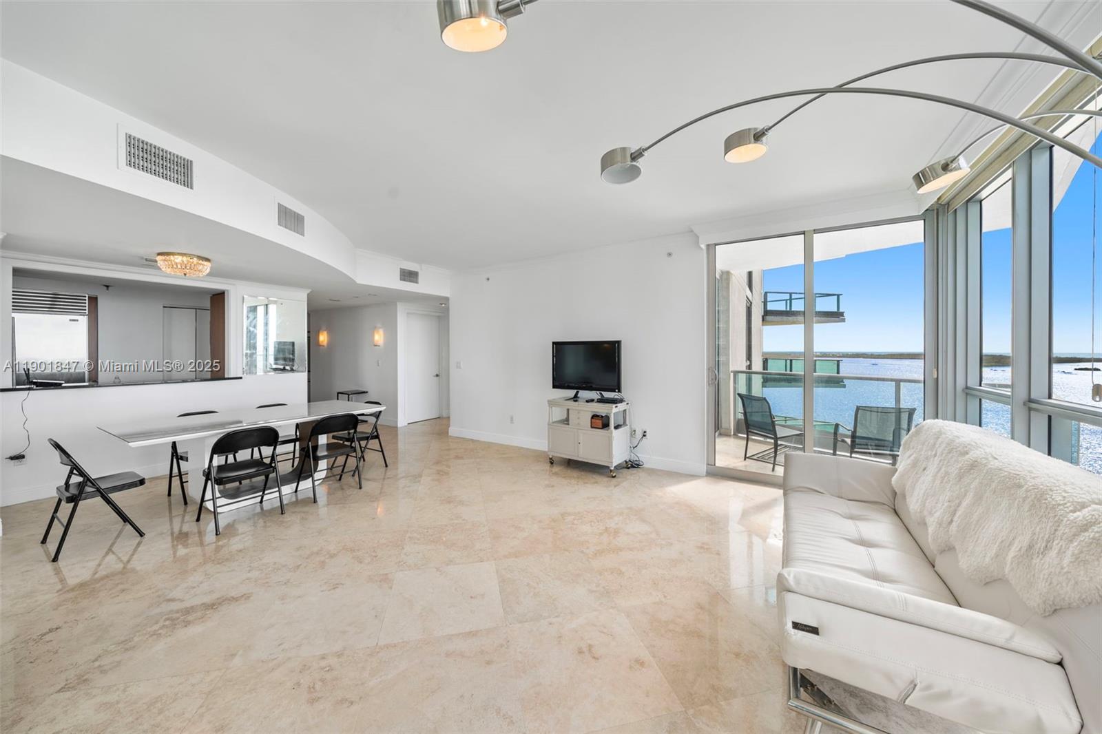 1331 Brickell Bay Dr #1908, Miami FL 33131