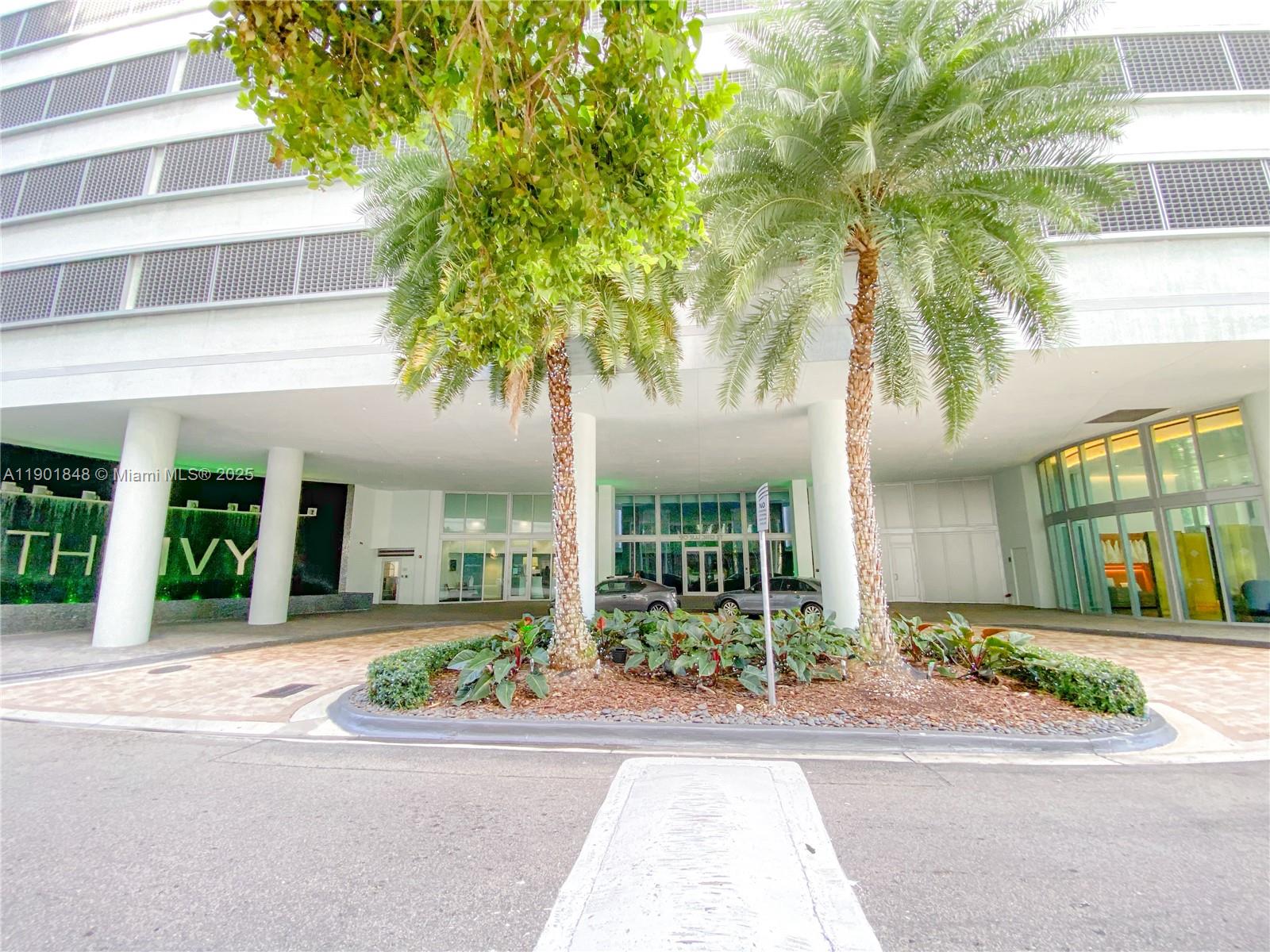 90 SW 3rd St #2401, Miami FL 33130