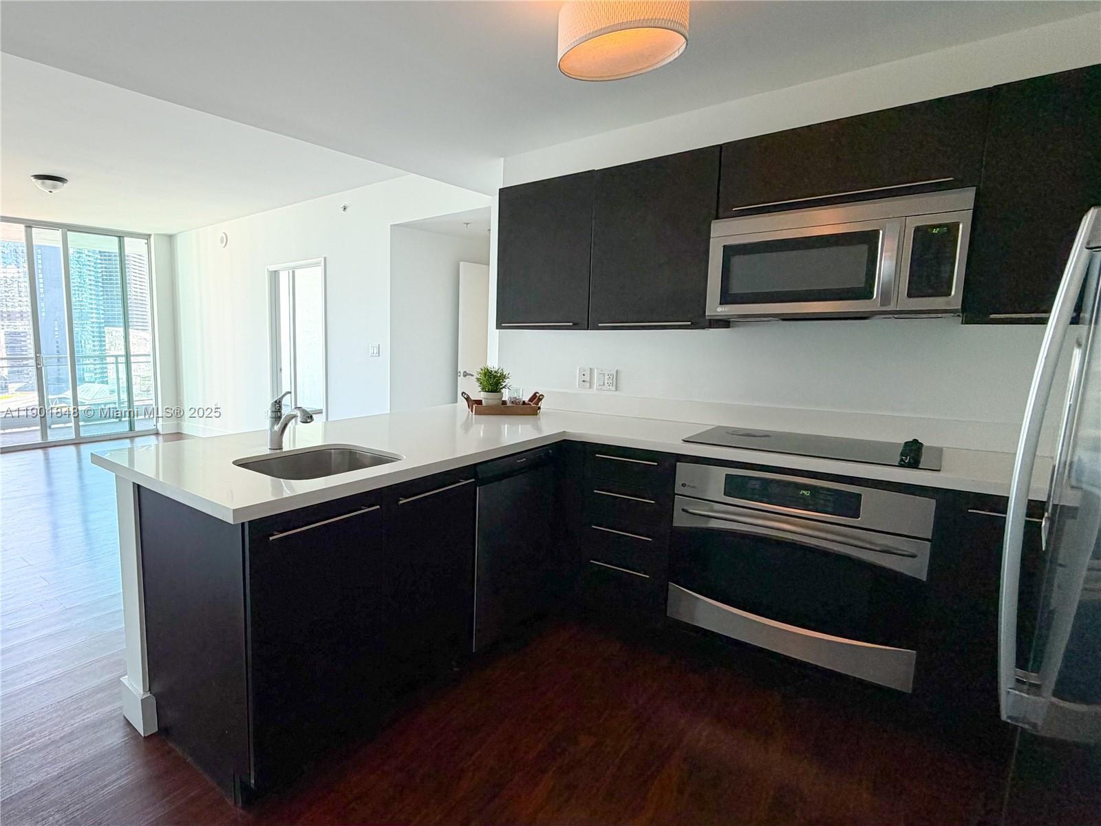 90 SW 3rd St #2401, Miami FL 33130