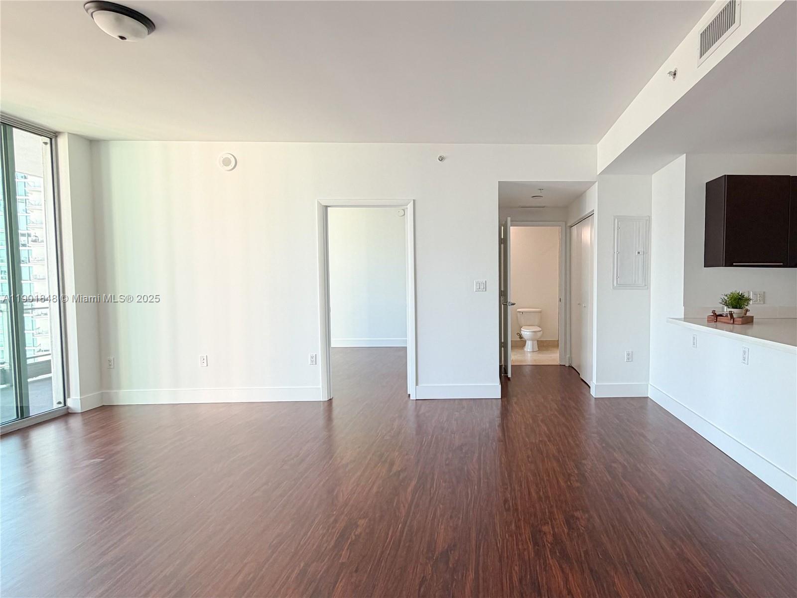 90 SW 3rd St #2401, Miami FL 33130