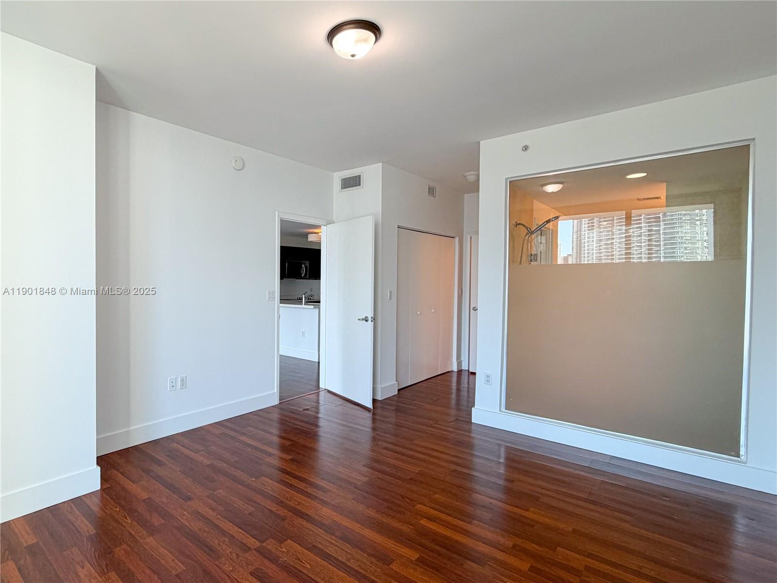 90 SW 3rd St #2401, Miami FL 33130