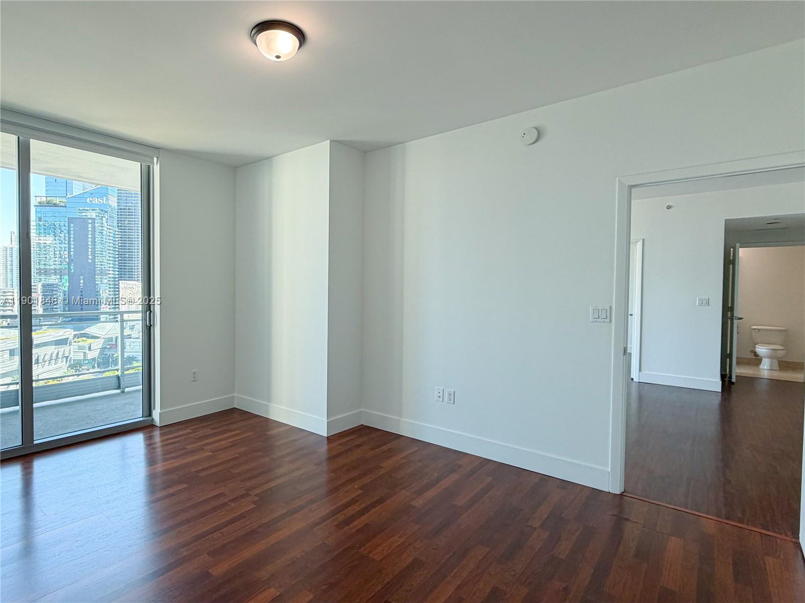 90 SW 3rd St #2401, Miami FL 33130
