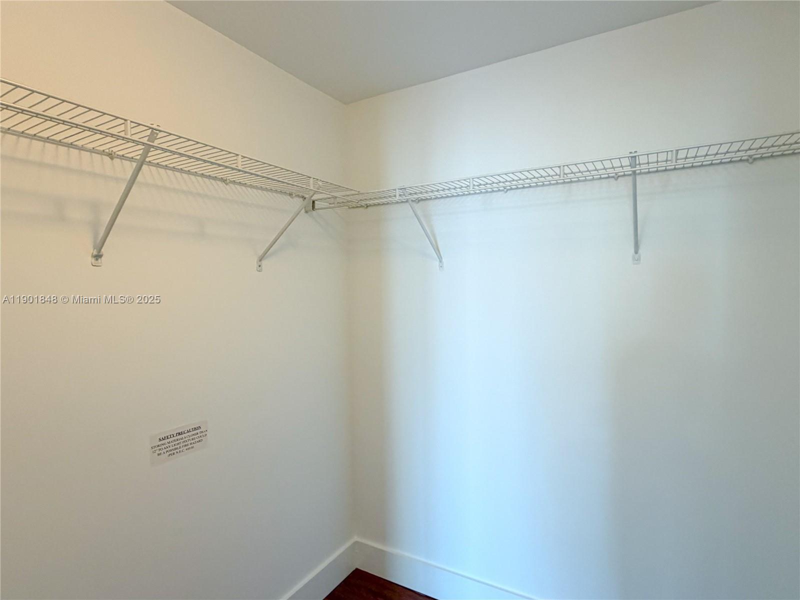90 SW 3rd St #2401, Miami FL 33130