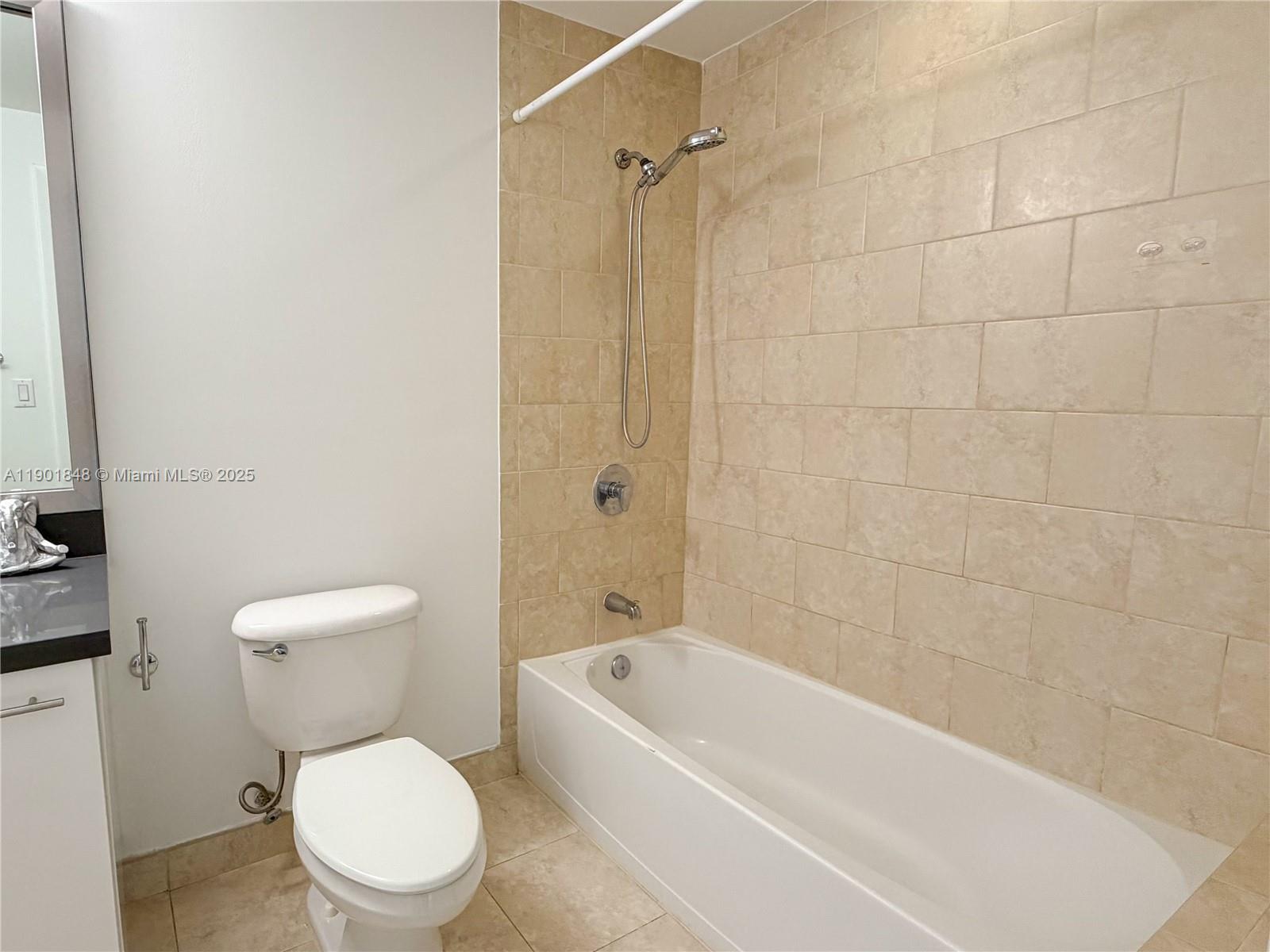 90 SW 3rd St #2401, Miami FL 33130