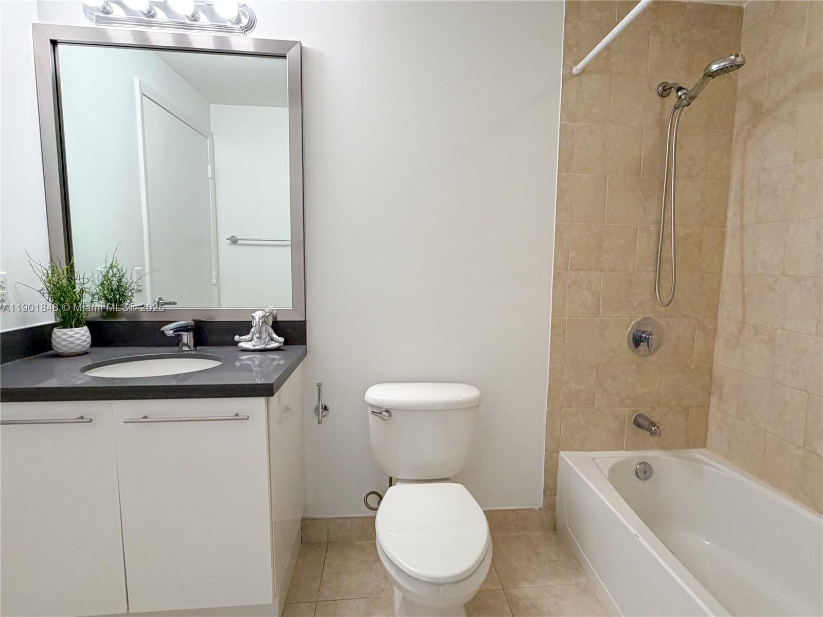 90 SW 3rd St #2401, Miami FL 33130