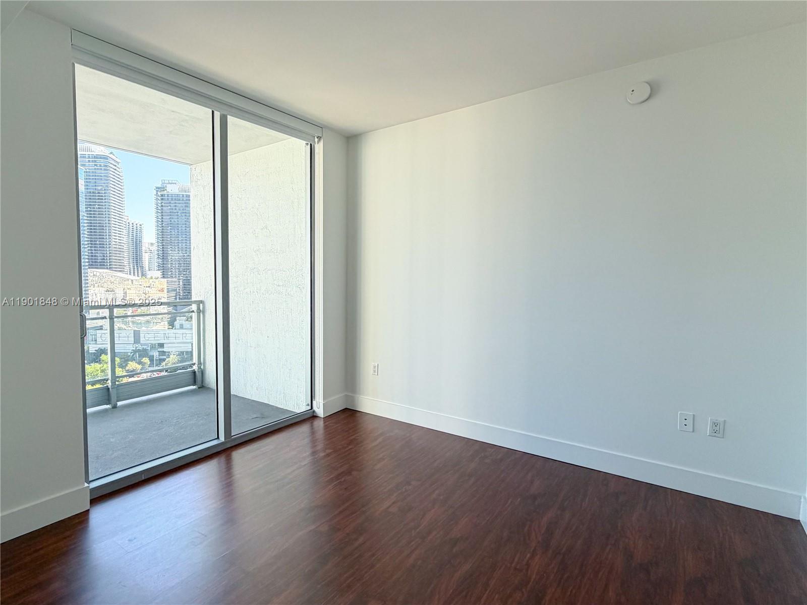 90 SW 3rd St #2401, Miami FL 33130