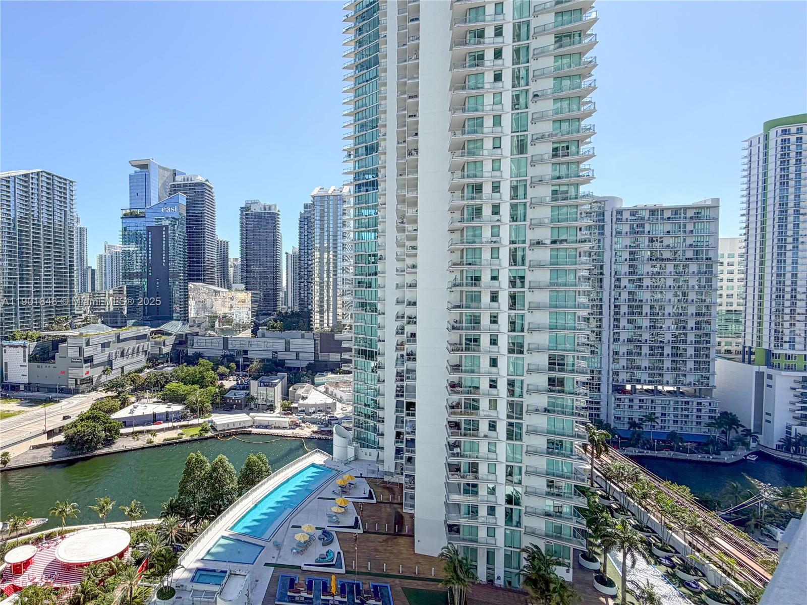 90 SW 3rd St #2401, Miami FL 33130