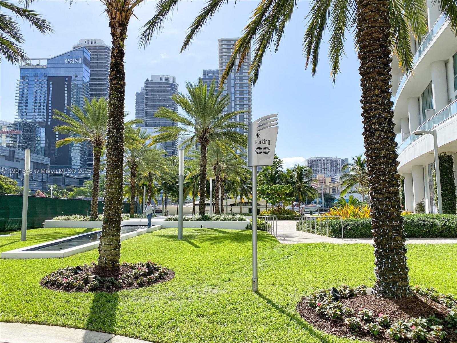 90 SW 3rd St #2401, Miami FL 33130