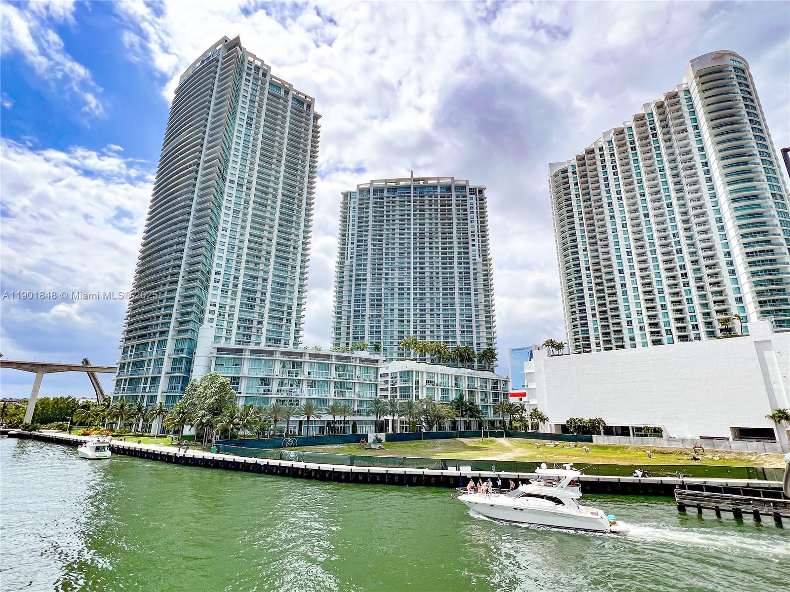 90 SW 3rd St #2401, Miami FL 33130