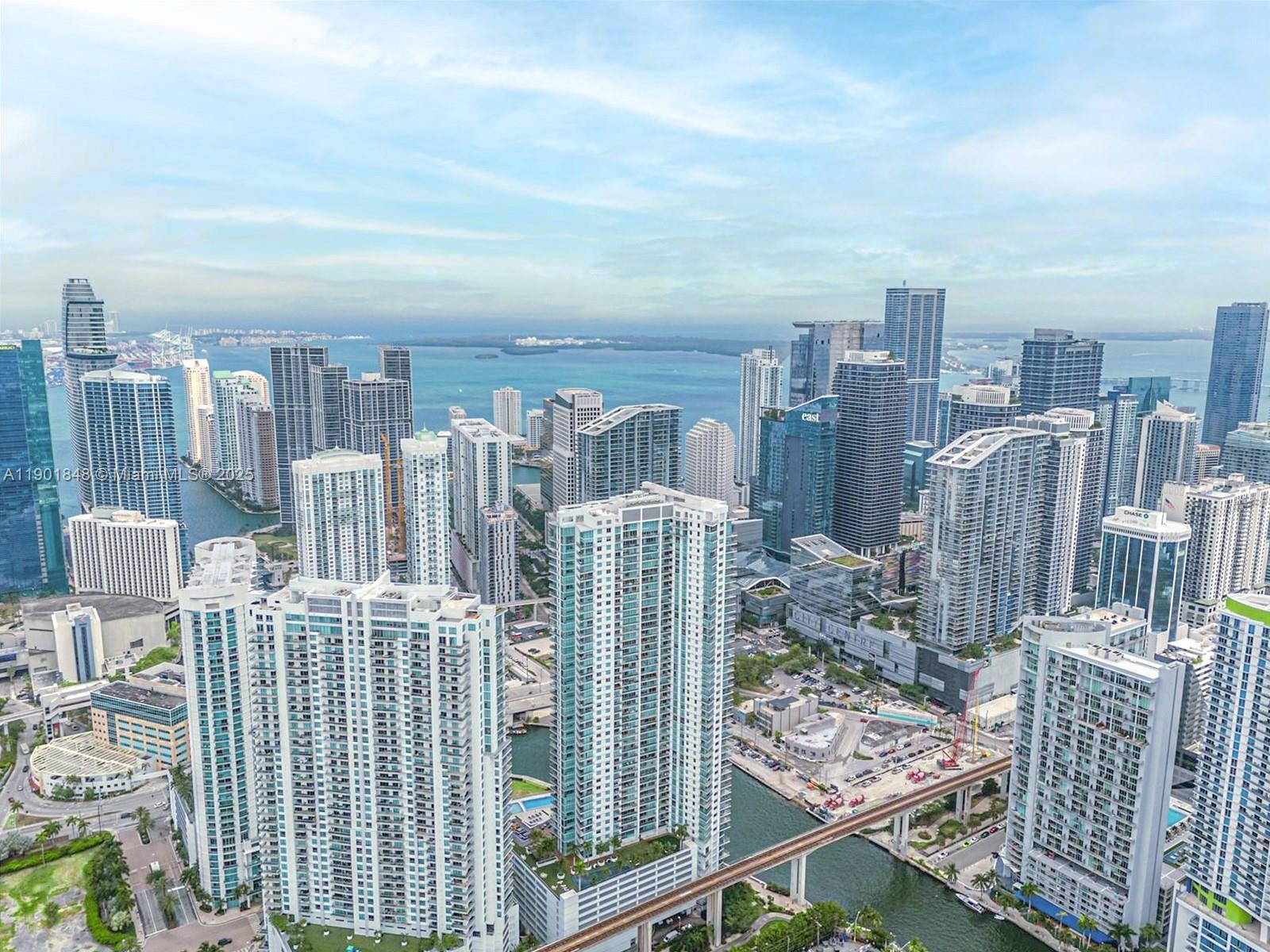 90 SW 3rd St #2401, Miami FL 33130