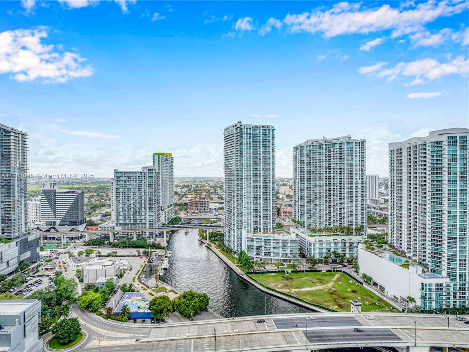 90 SW 3rd St #2401, Miami FL 33130
