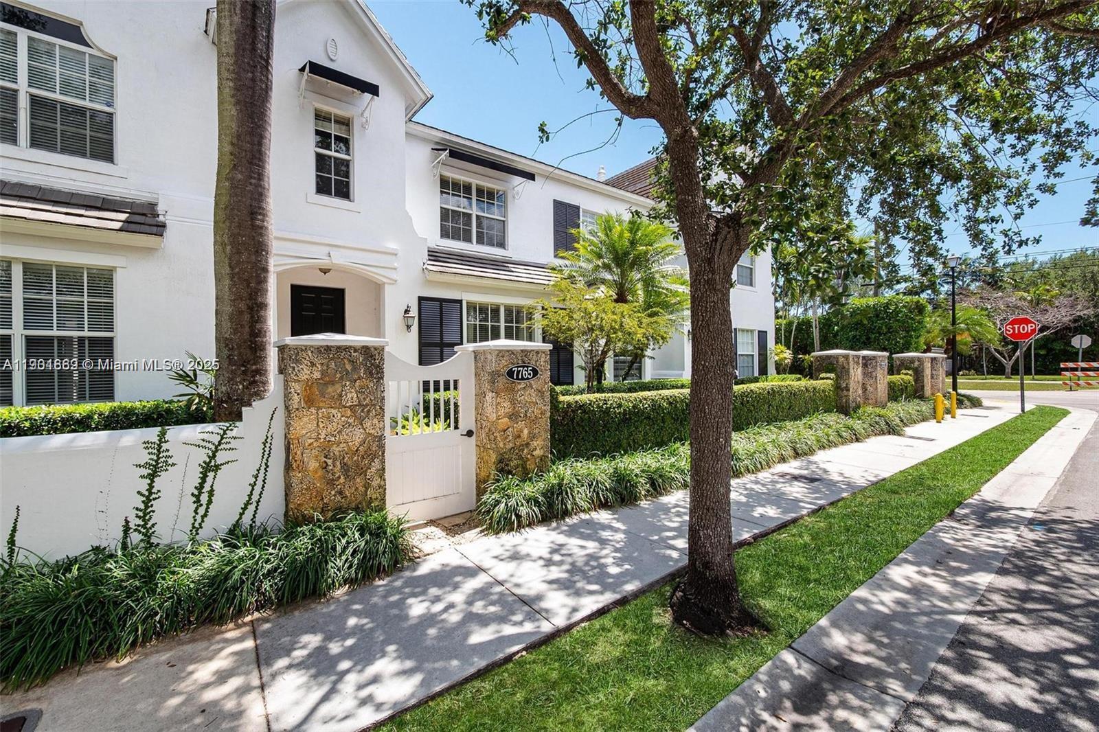7765 SW 54th Ct #7765, Miami FL 33143