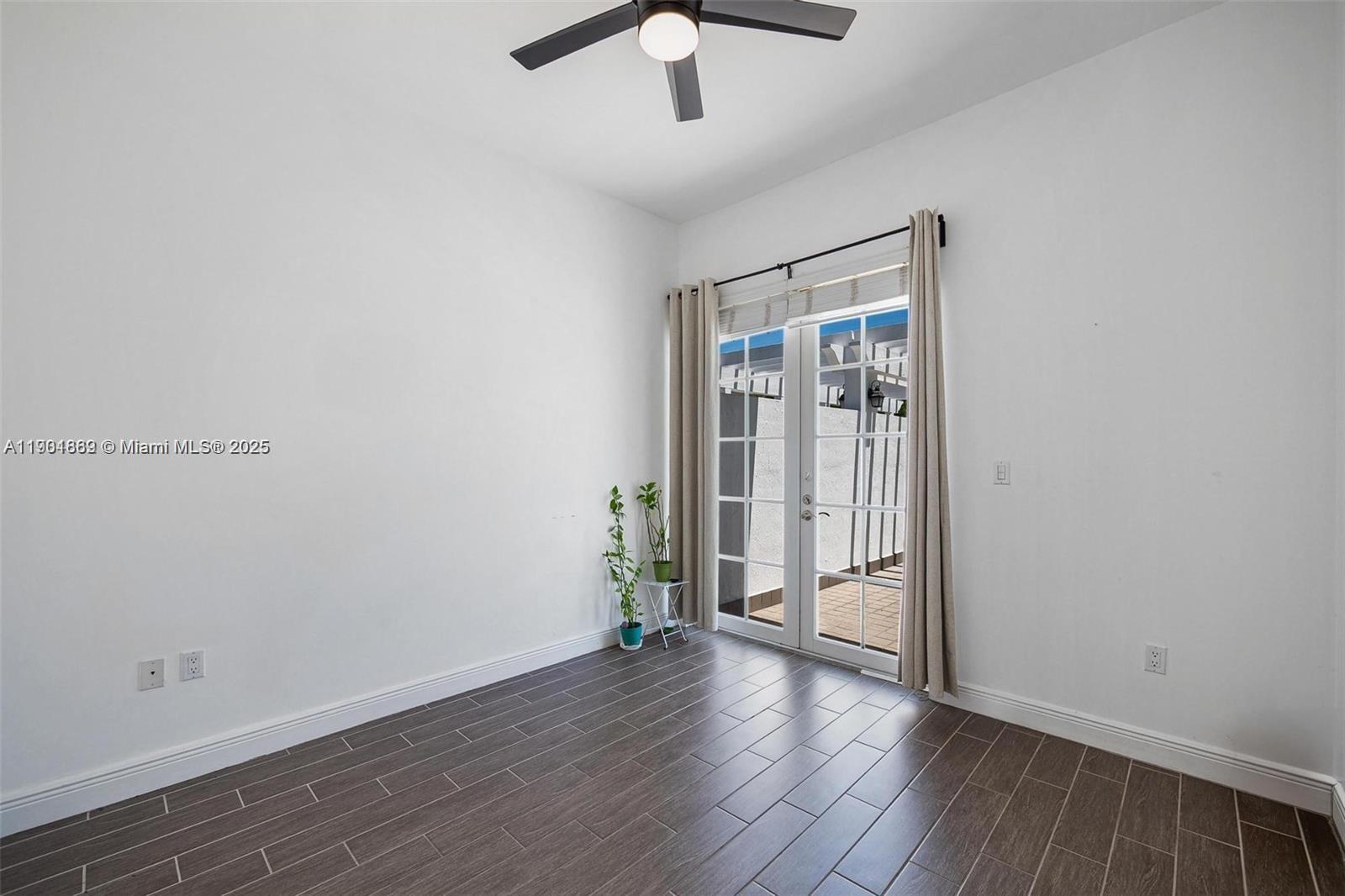 7765 SW 54th Ct #7765, Miami FL 33143