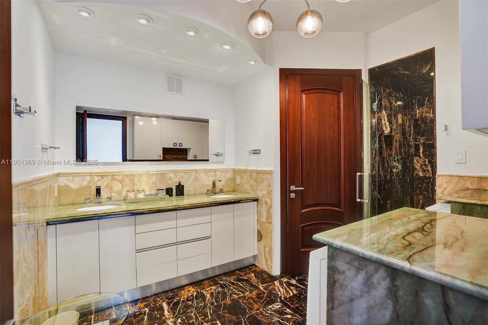 18201 Collins Ave #3809, Sunny Isles Beach FL 33160