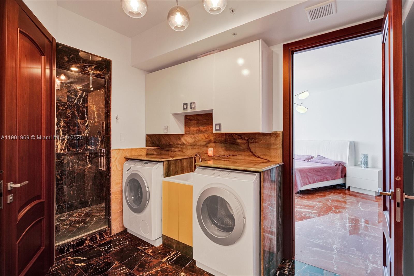 18201 Collins Ave #3809, Sunny Isles Beach FL 33160