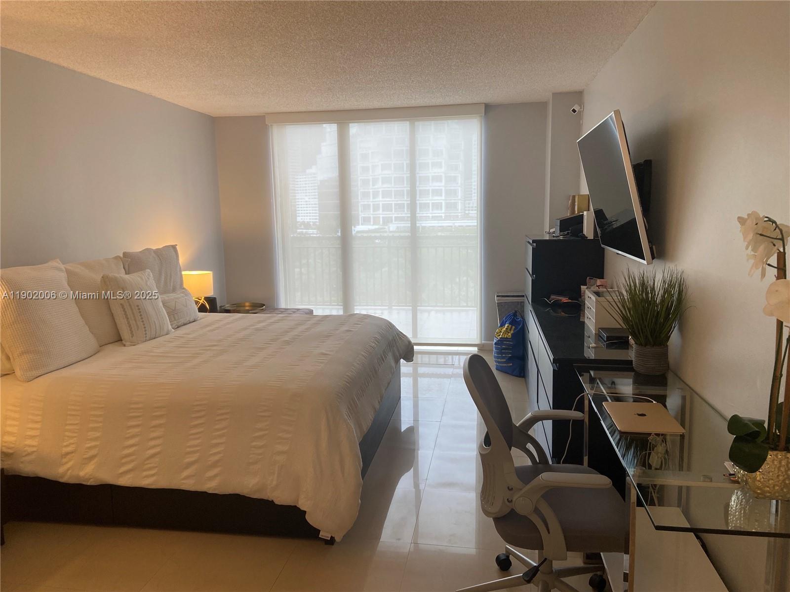 540 Brickell Key Dr #711, Miami FL 33131