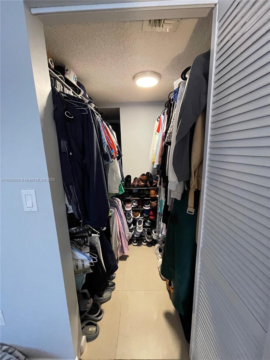 540 Brickell Key Dr #711, Miami FL 33131