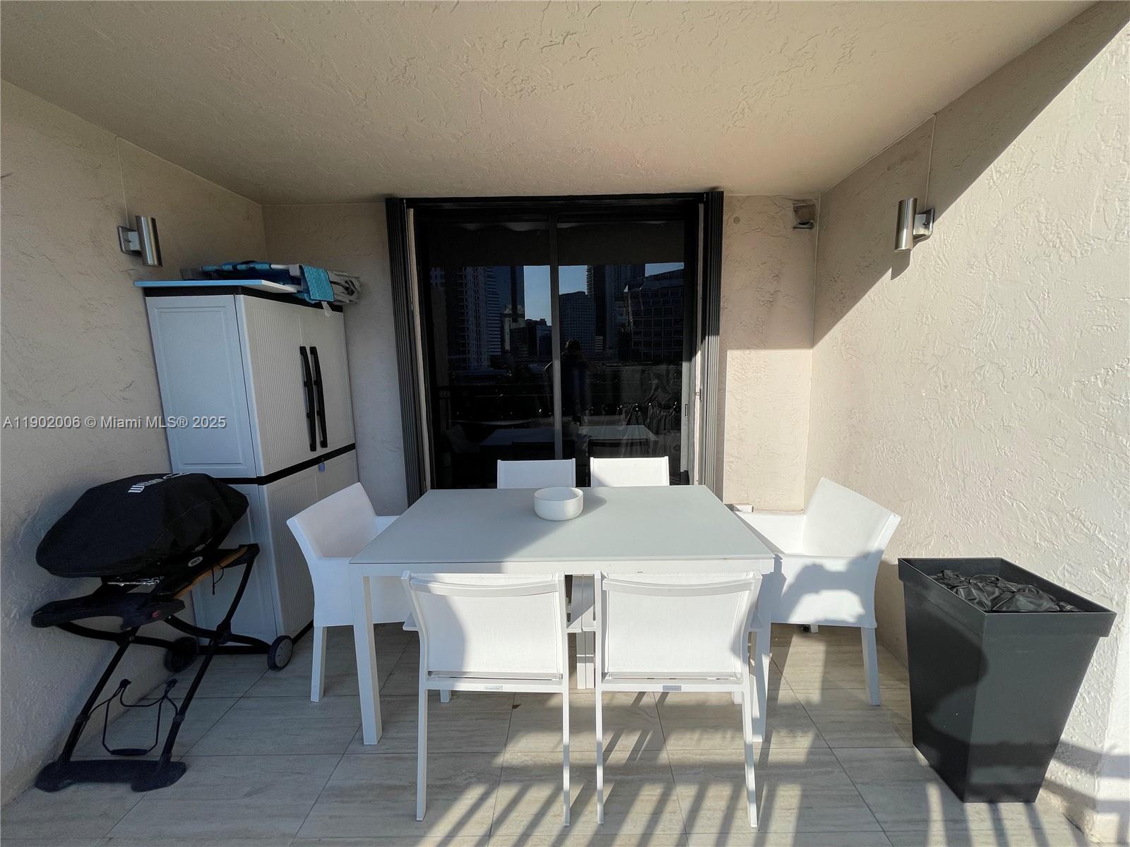 540 Brickell Key Dr #711, Miami FL 33131