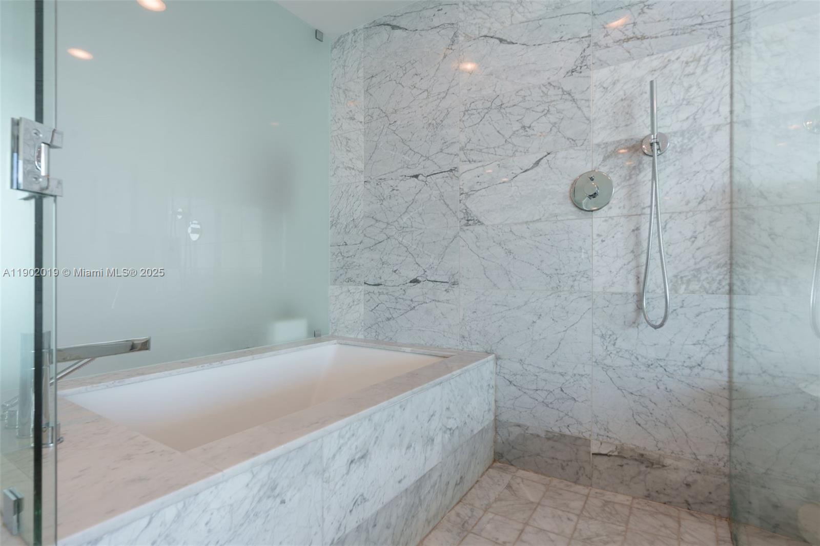 3131 NE 7th Ave #2202, Miami FL 33137