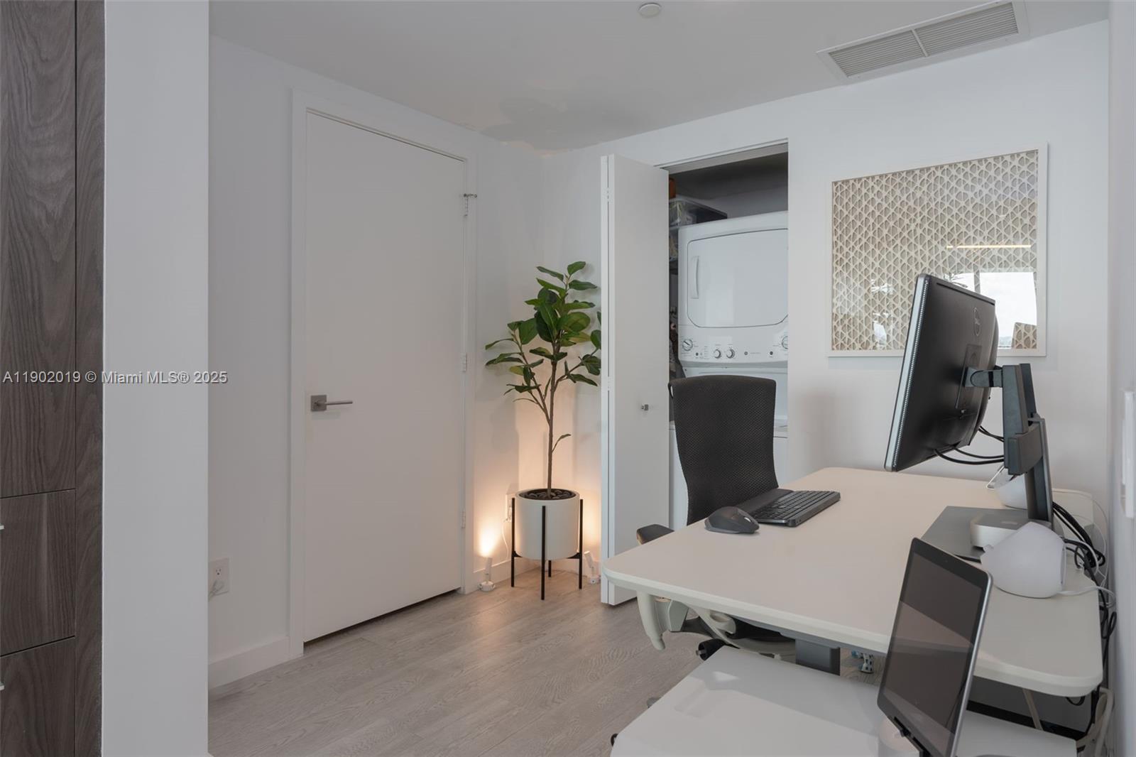3131 NE 7th Ave #2202, Miami FL 33137