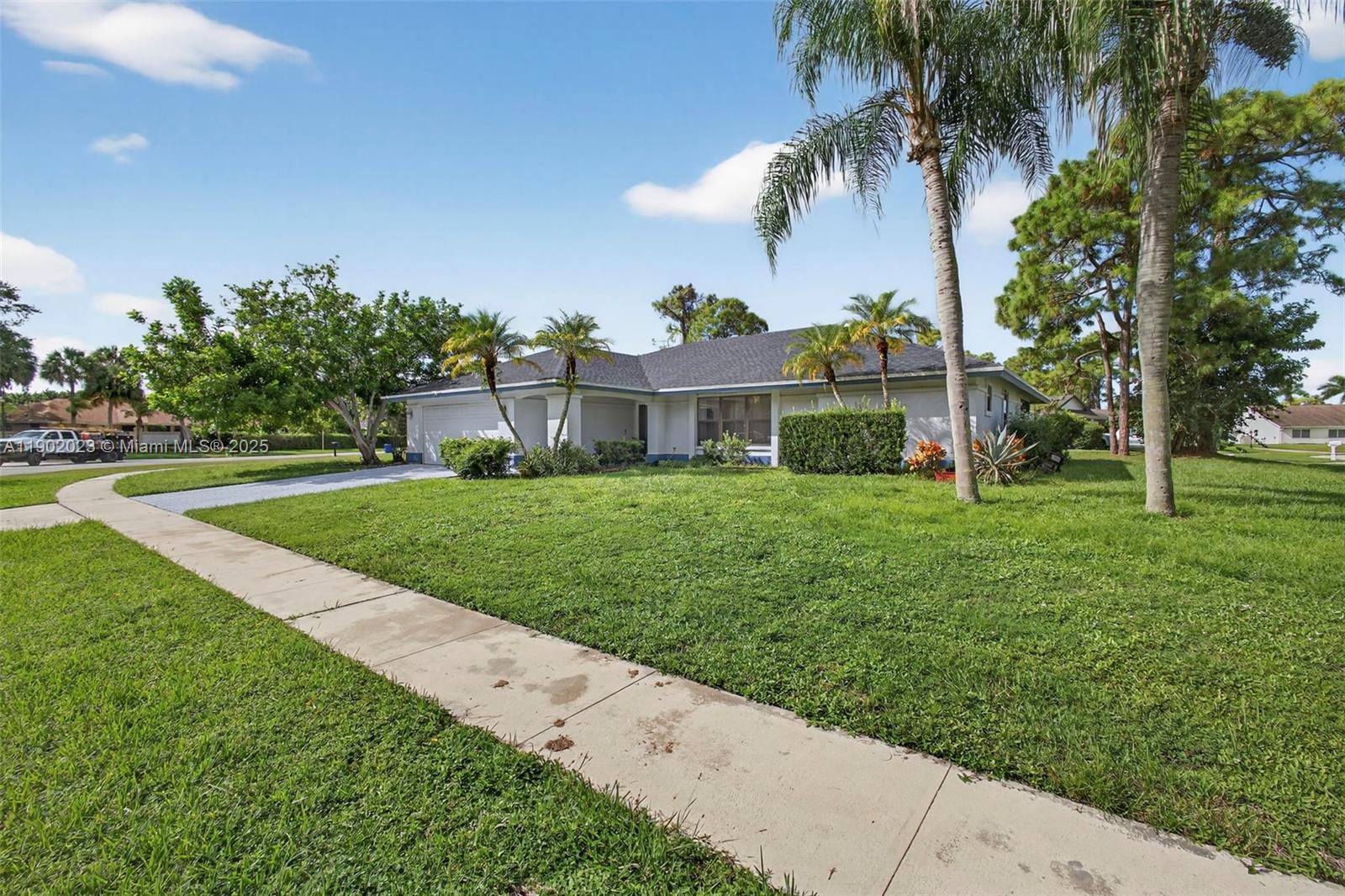 100 Miramar Ave, Royal Palm Beach FL 33411