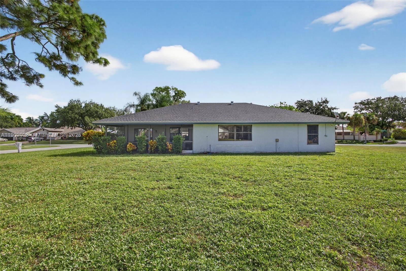 100 Miramar Ave, Royal Palm Beach FL 33411