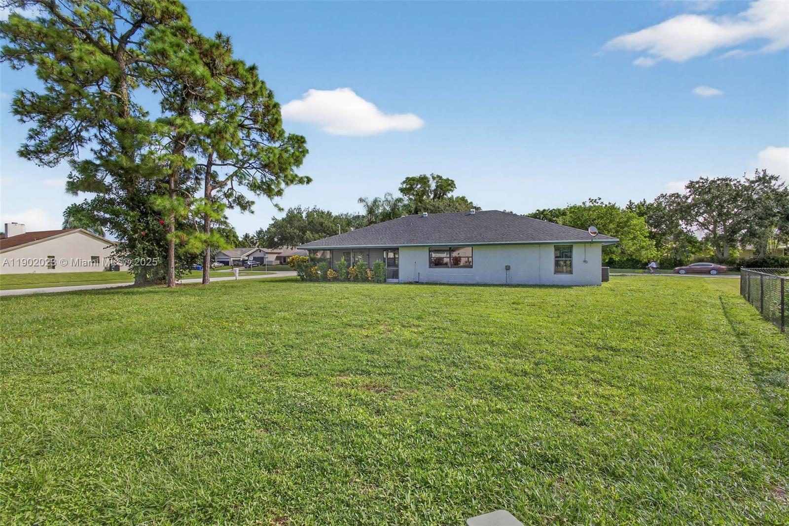 100 Miramar Ave, Royal Palm Beach FL 33411
