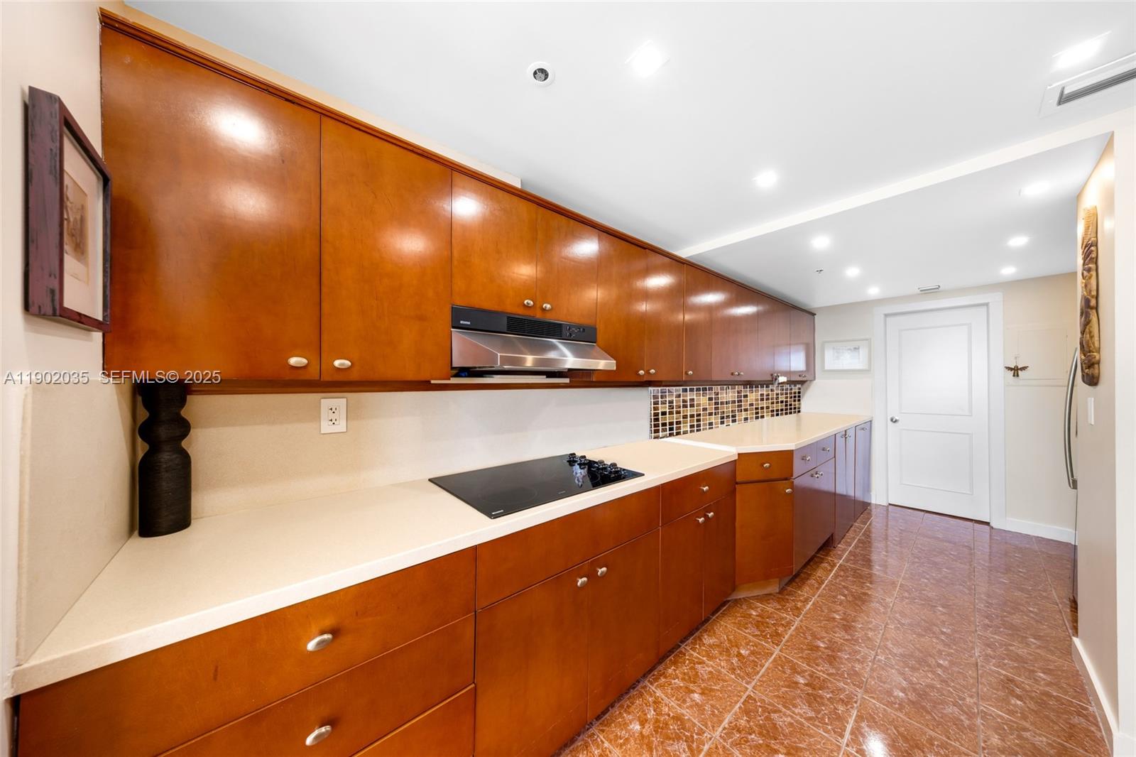 1581 Brickell Ave #2104, Miami FL 33129