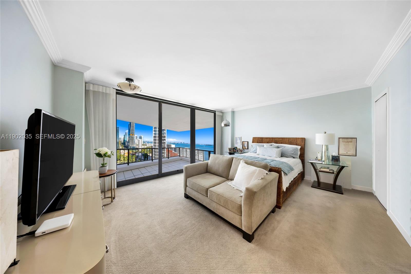 1581 Brickell Ave #2104, Miami FL 33129