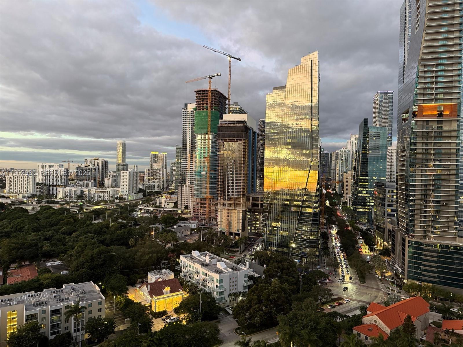 1581 Brickell Ave #2104, Miami FL 33129