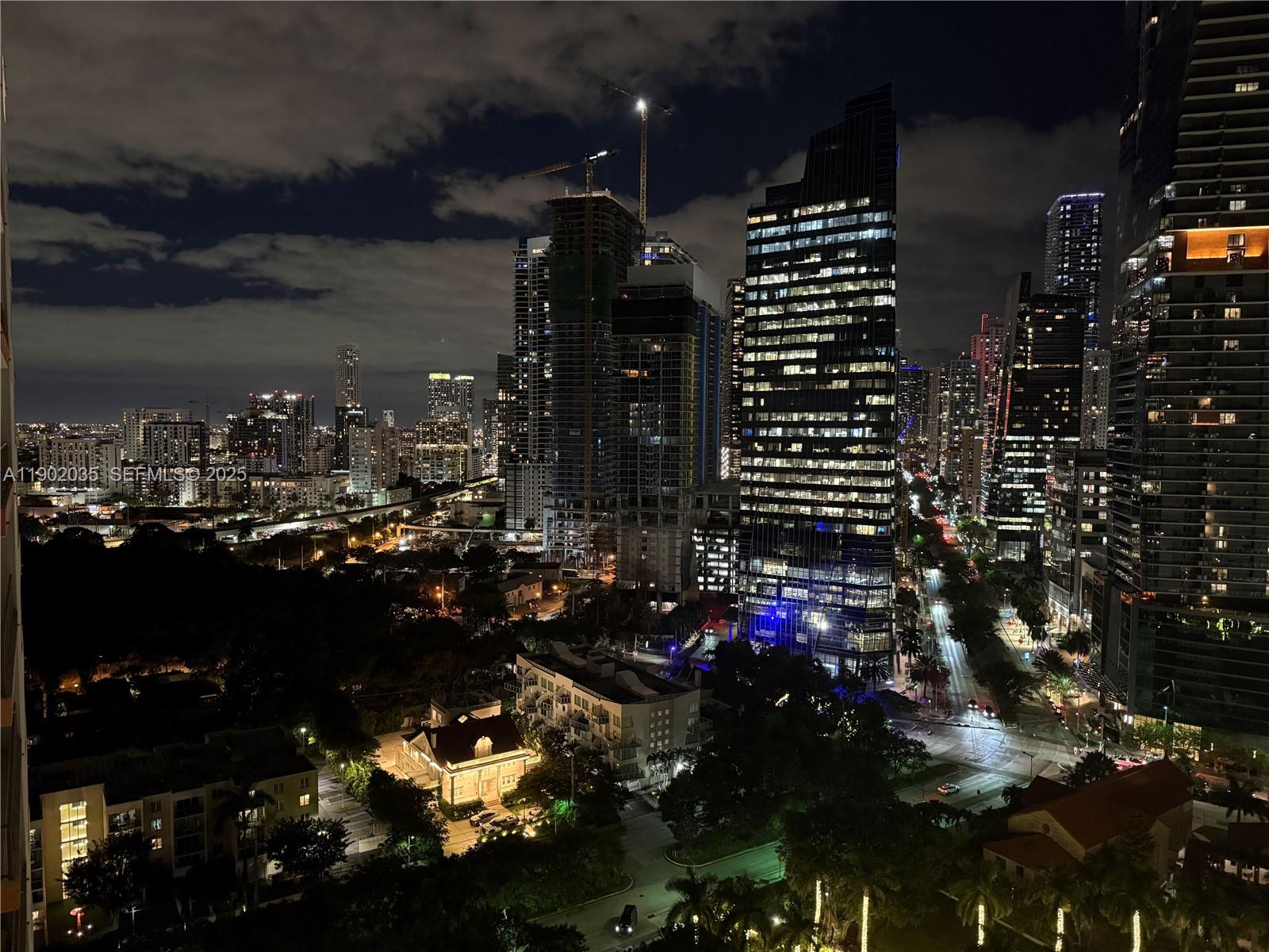 1581 Brickell Ave #2104, Miami FL 33129