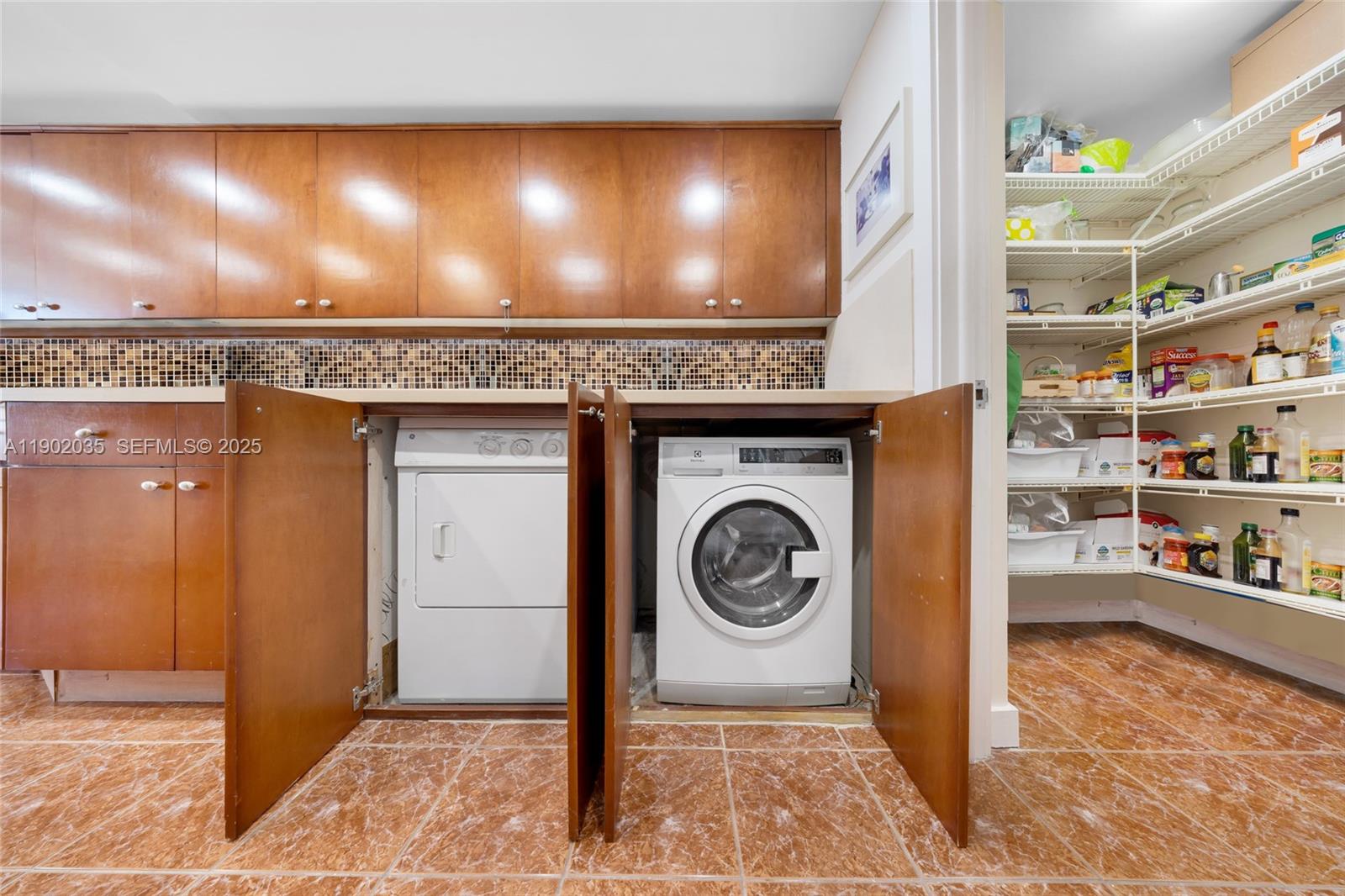 1581 Brickell Ave #2104, Miami FL 33129