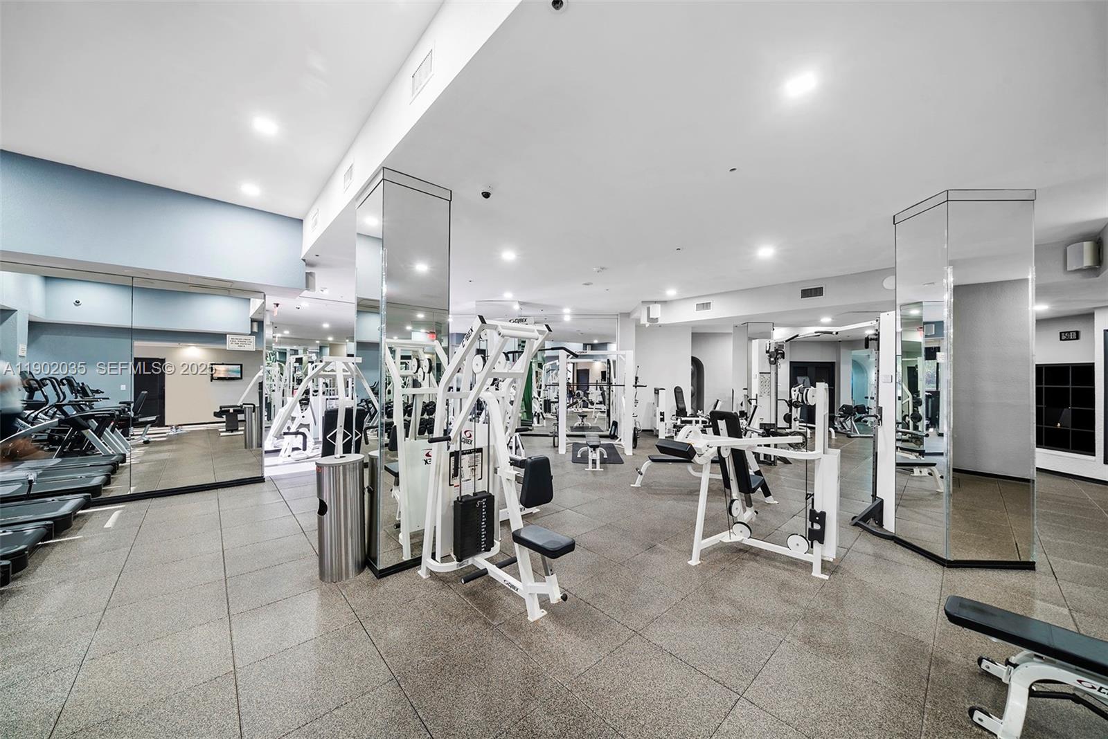 1581 Brickell Ave #2104, Miami FL 33129