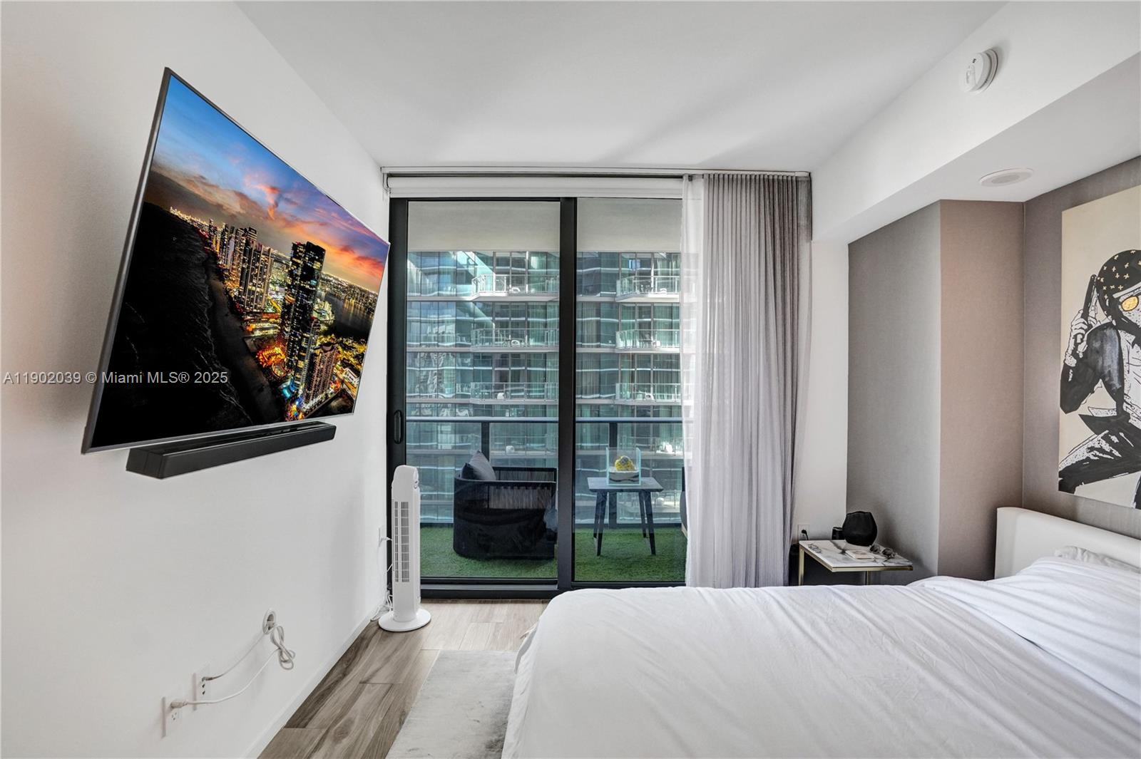 801 S Miami Ave #2107, Miami FL 33130