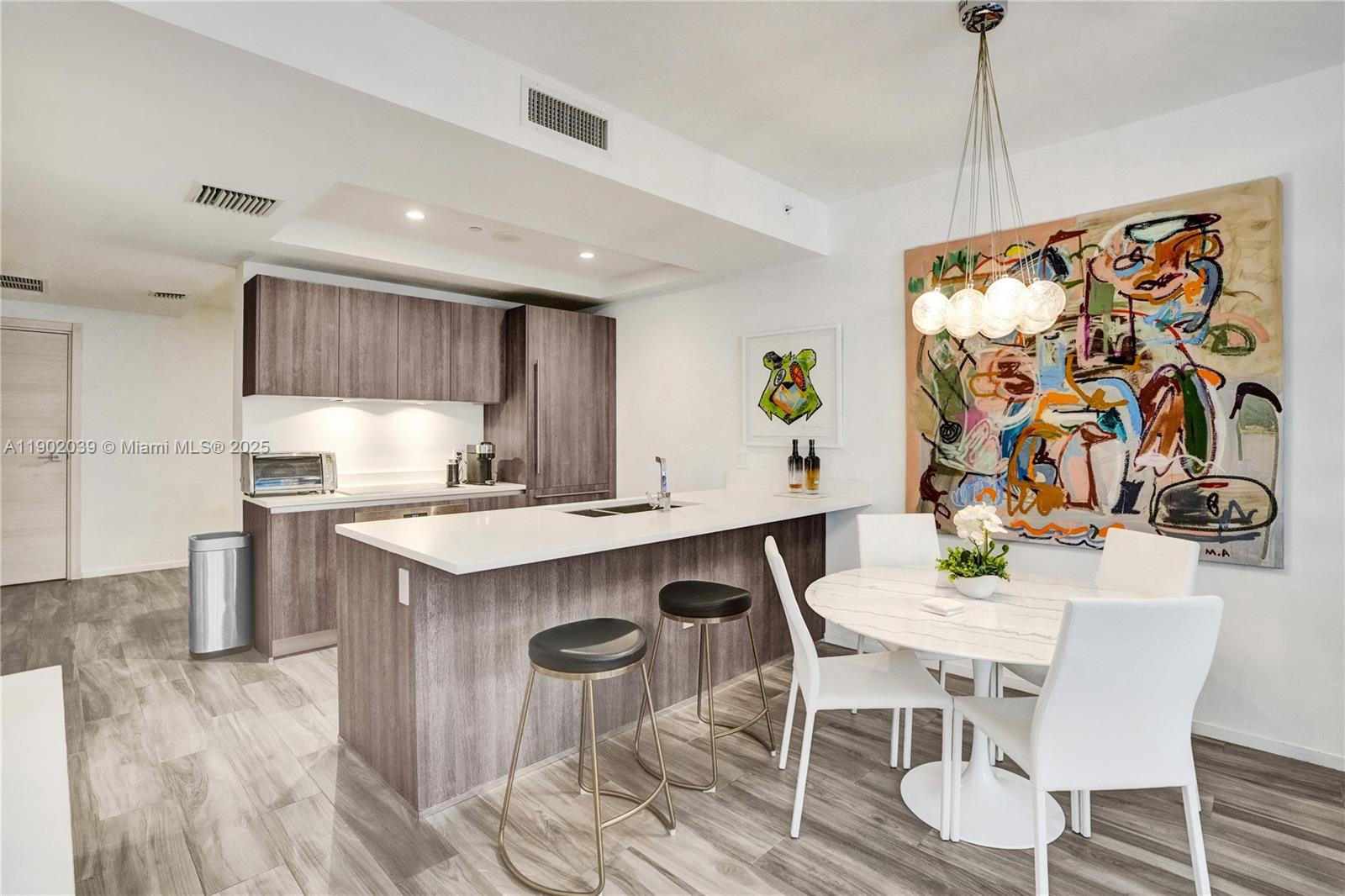 801 S Miami Ave #2107, Miami FL 33130