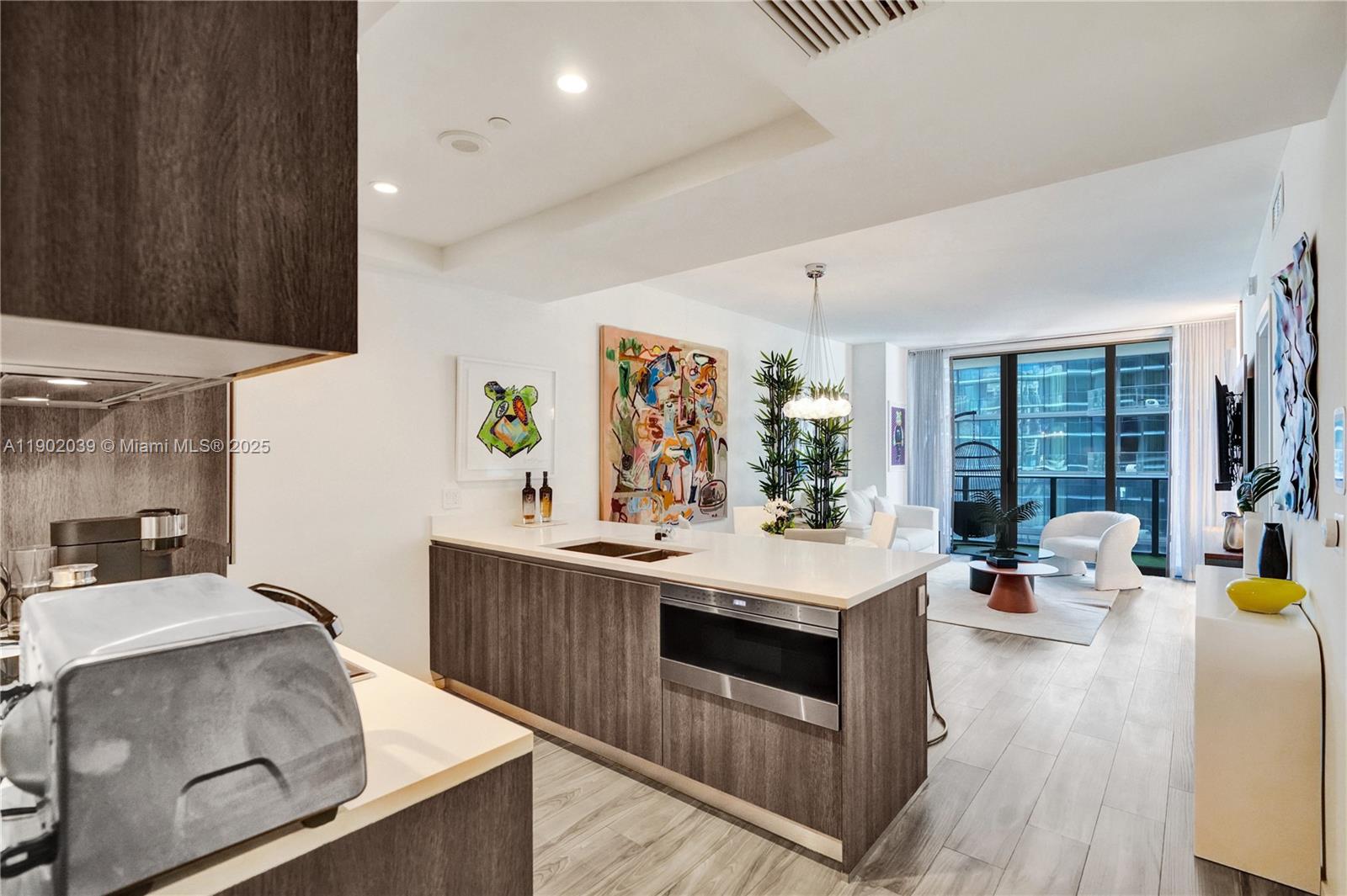 801 S Miami Ave #2107, Miami FL 33130