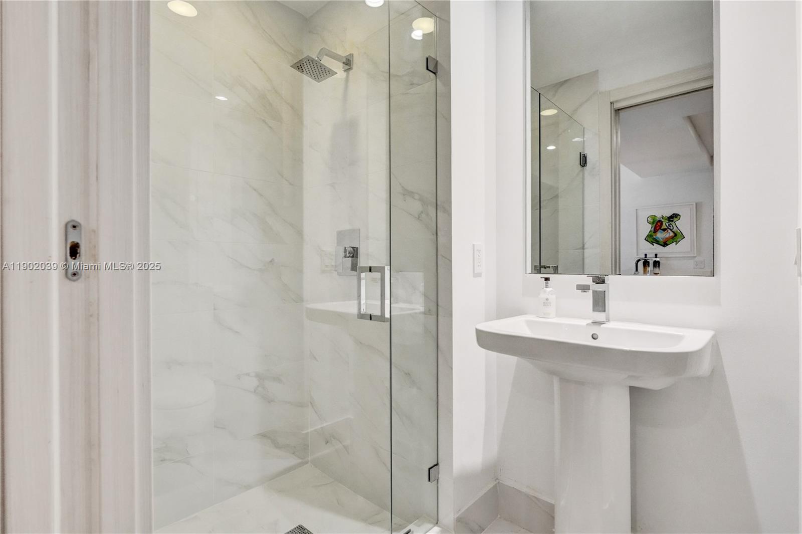 801 S Miami Ave #2107, Miami FL 33130